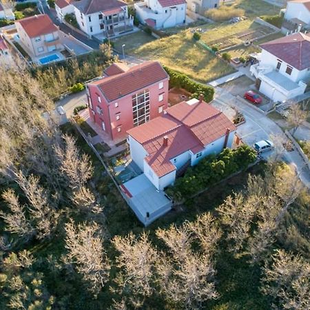 Apartman Tino Kustic 2 Pag Town Esterno foto