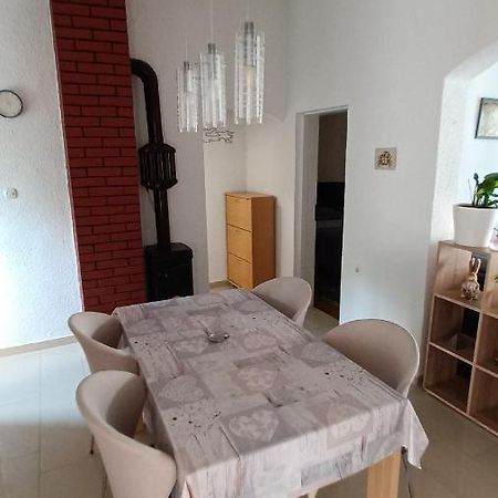 Apartman Tino Kustic 2 Pag Town Esterno foto